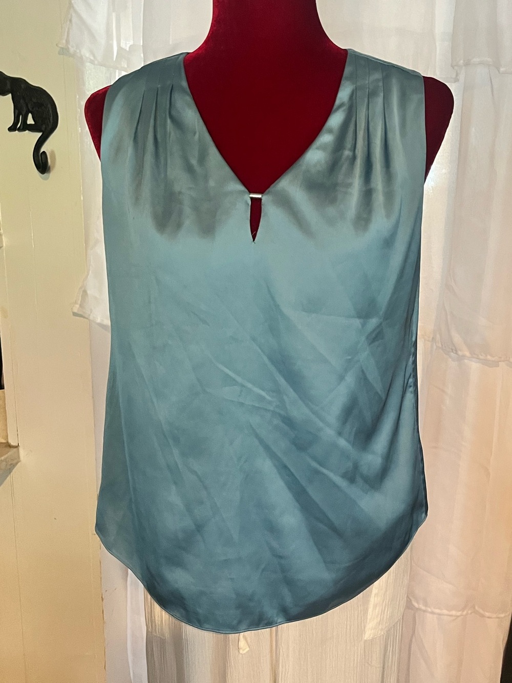 White House Black Market Women’s Jewel Tone SL Blouse with Metal Accent (XS)